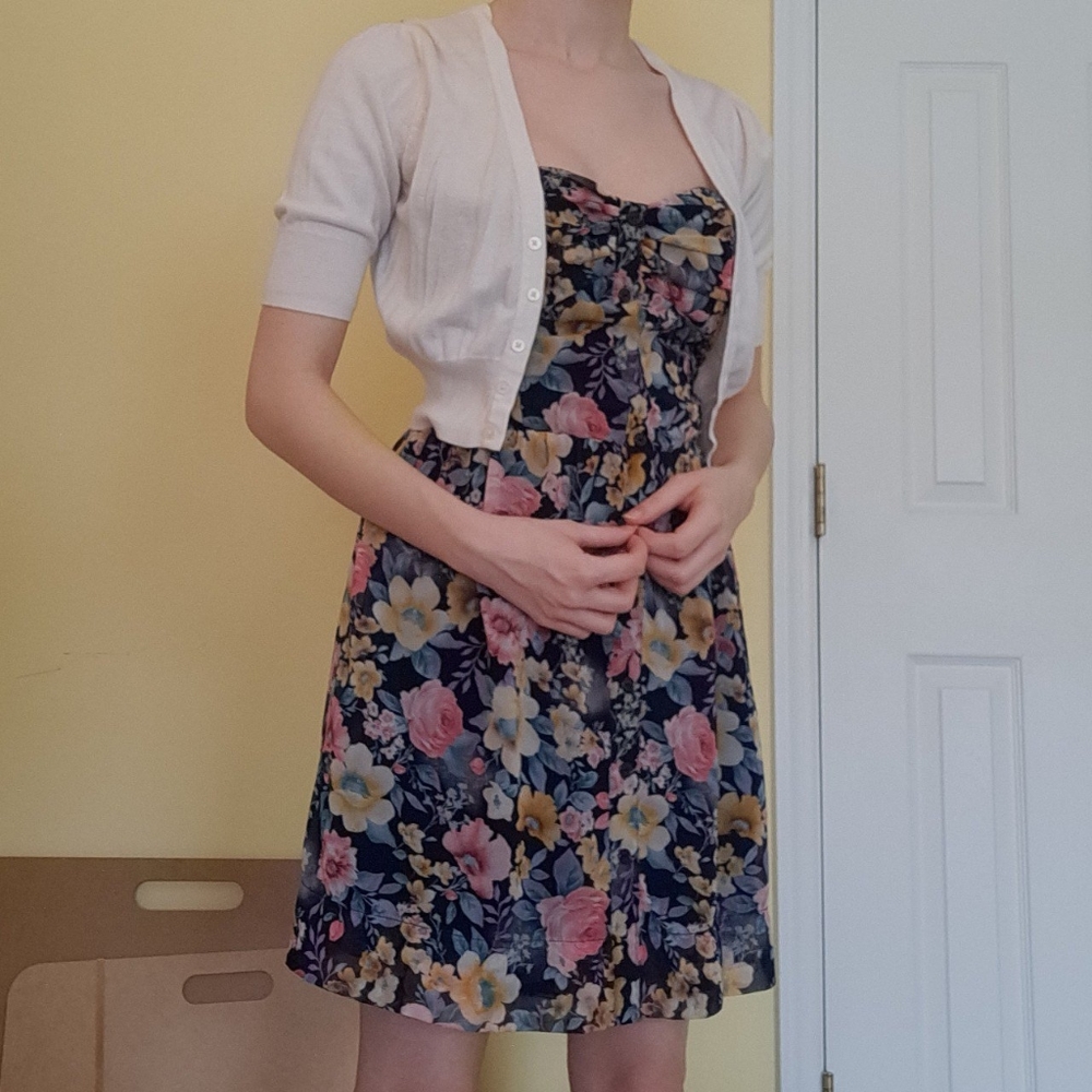 White Cropped Caridgan